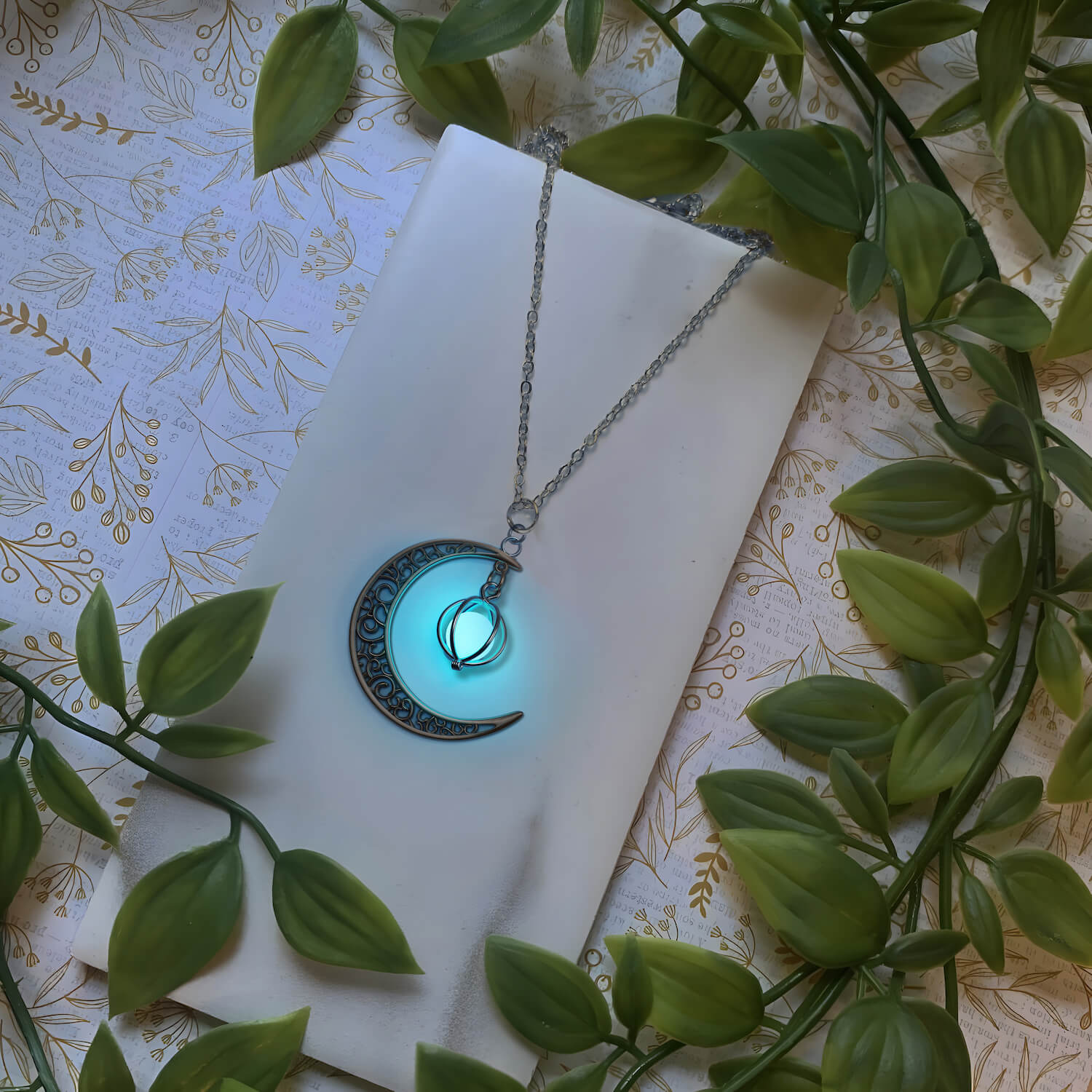 Enchanted Moonstone Necklace: Elegance with ethereal charm